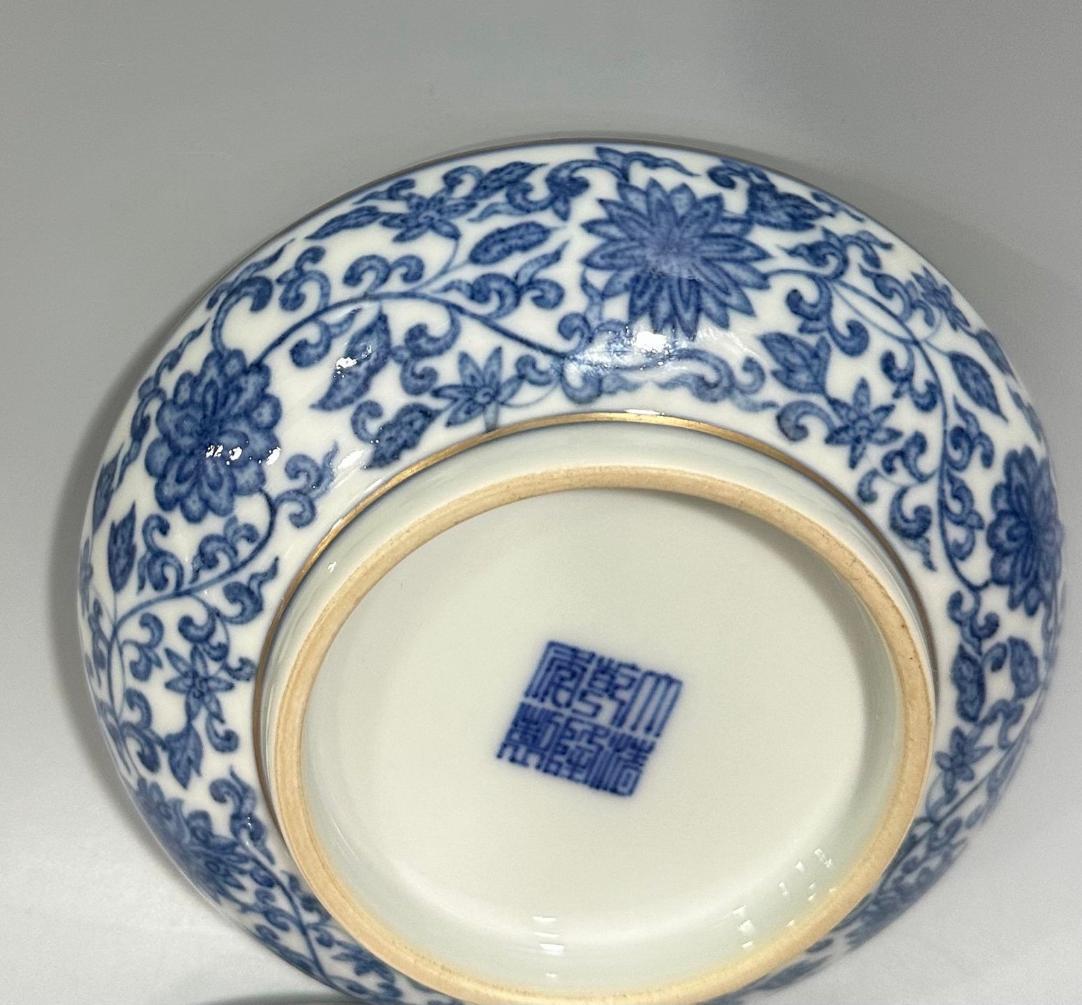 Qing Dynasty Qianlong Enamel blue and white tangled branches window flower and bird pattern holding box