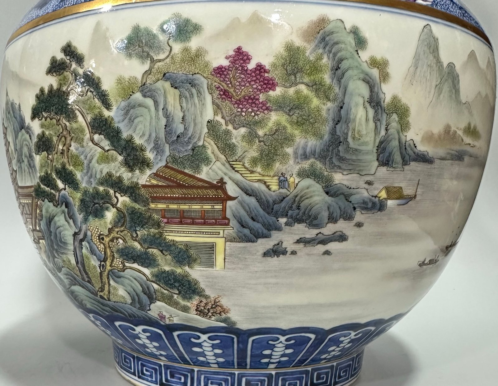Qing Dynasty Qianlong Pastel upper and lower blue and white figures