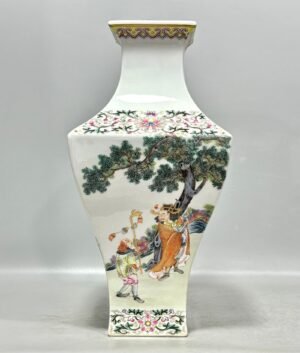 Qing Dynasty Qianlong Square vase with pastel figures
