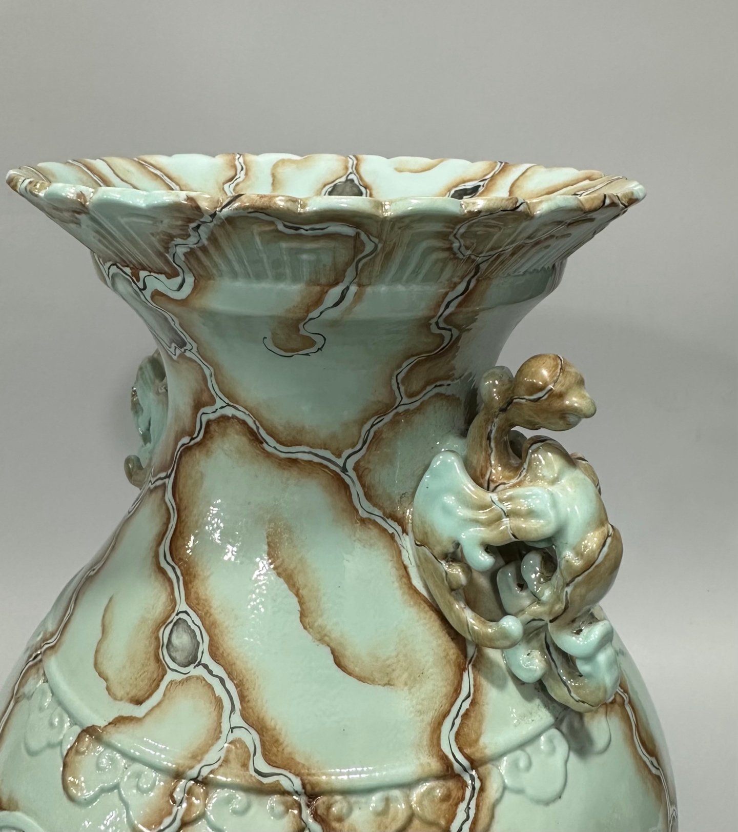 Qing Dynasty Qianlong Pastel turquoise green glaze stone pattern carved hollow Fushou bat amphora