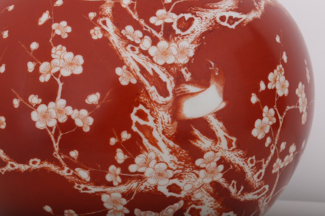Qing Dynasty Qianlong Pastel coral red and white celestial sphere vase