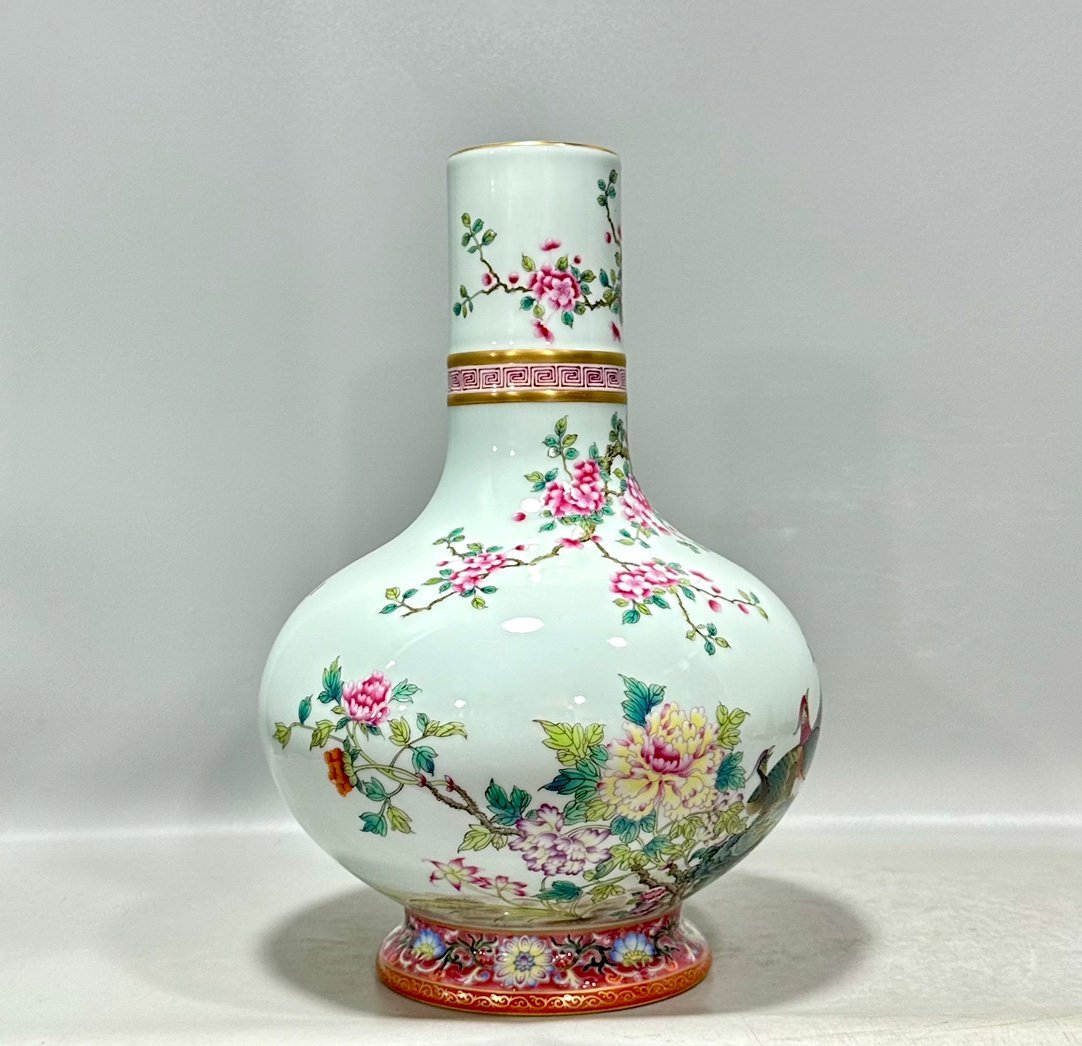 Qing Dynasty Qianlong Pastel flower and bird poems and celestial sphere vase