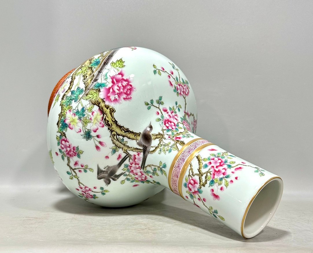 Qing Dynasty Qianlong Pastel flower and bird poems and celestial sphere vase