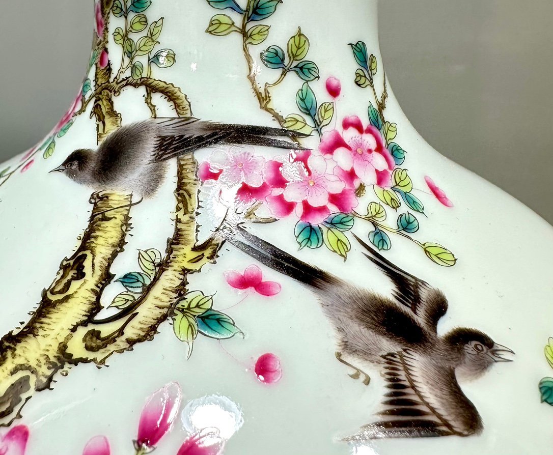 Qing Dynasty Qianlong Pastel flower and bird poems and celestial sphere vase