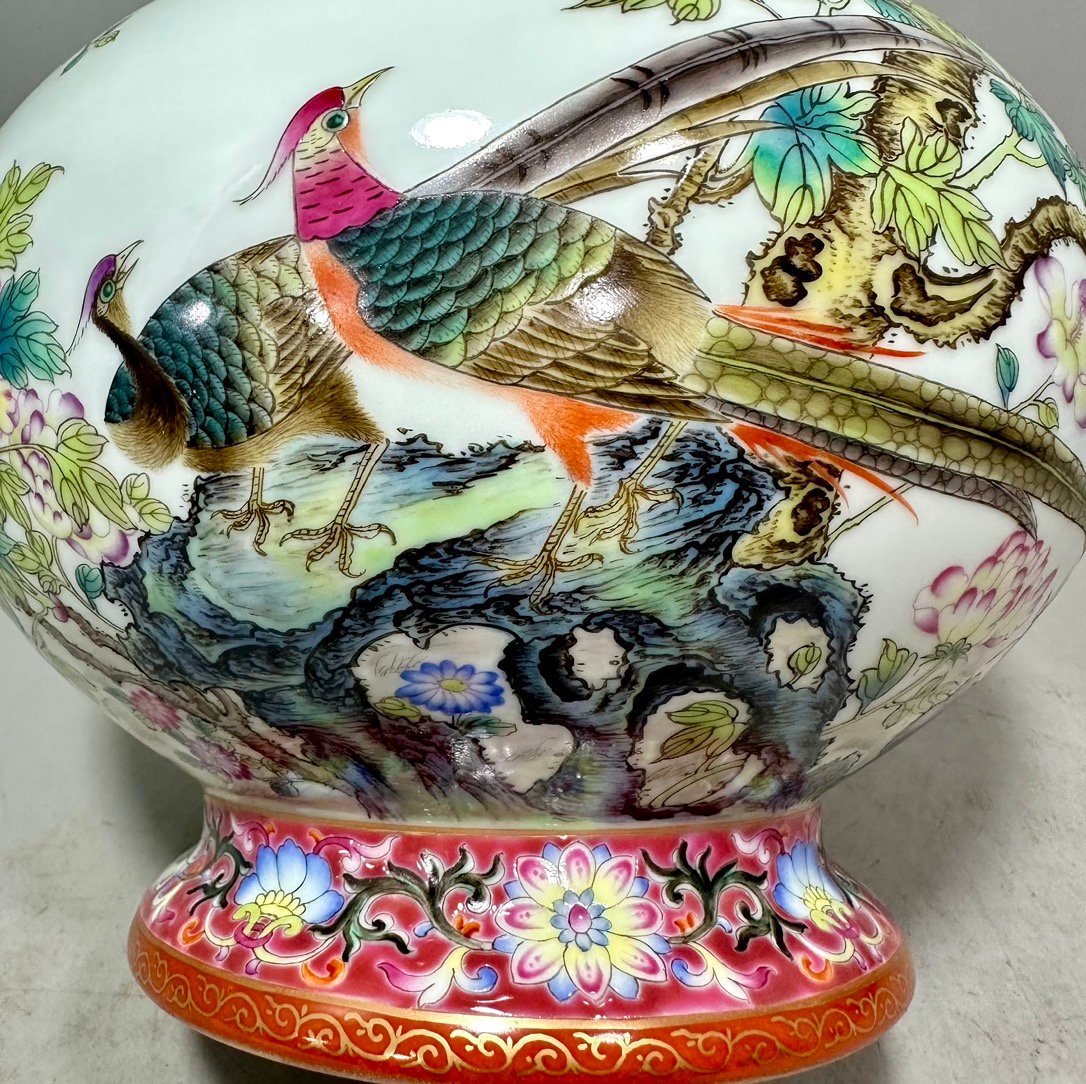 Qing Dynasty Qianlong Pastel flower and bird poems and celestial sphere vase