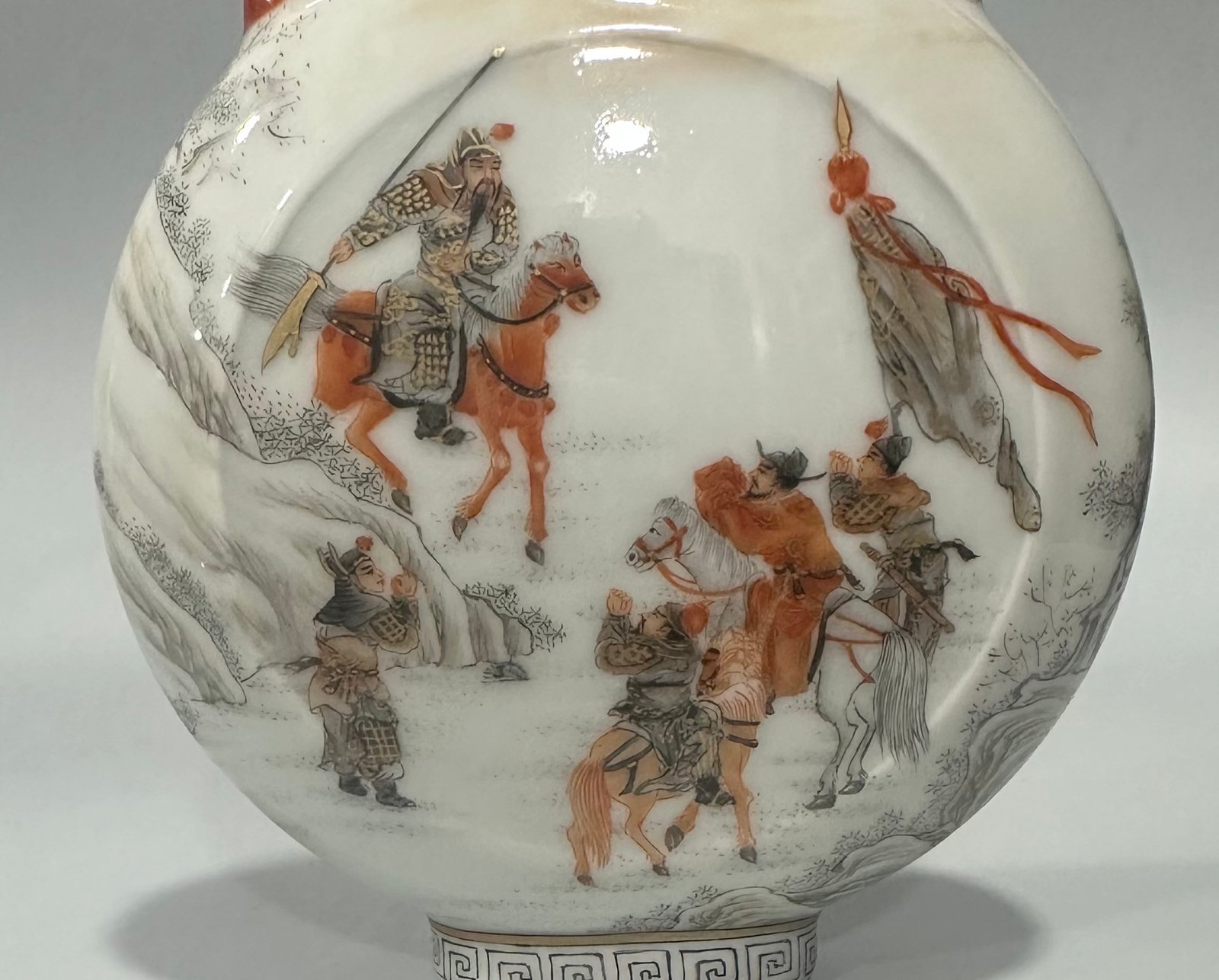 Qing Dynasty Qianlong red ink and gold color depicting characters and stories small moon vase