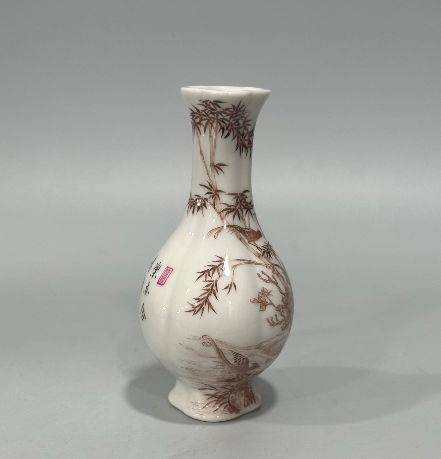 Qing Dynasty Qianlong flowers birds and poems small vase