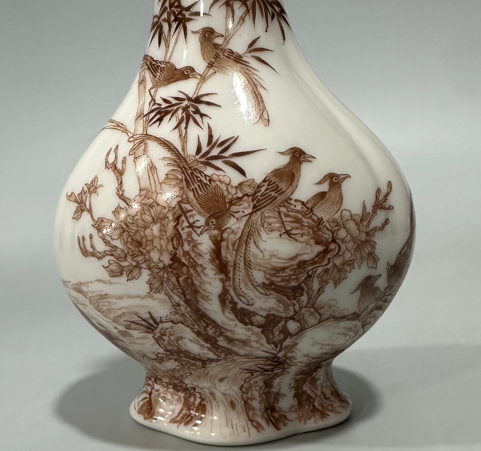 Qing Dynasty Qianlong flowers birds and poems small vase