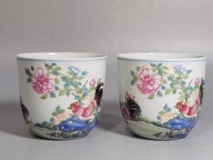Qing Dynasty Qianlong longevity peach style pastel rooster cup