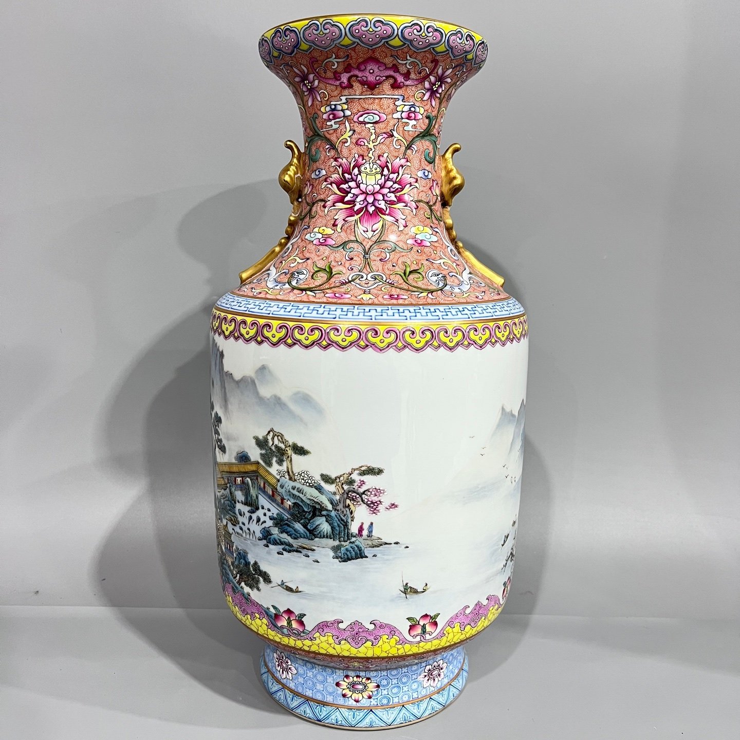Qing Dynasty Qianlong a double-eared winter melon vase