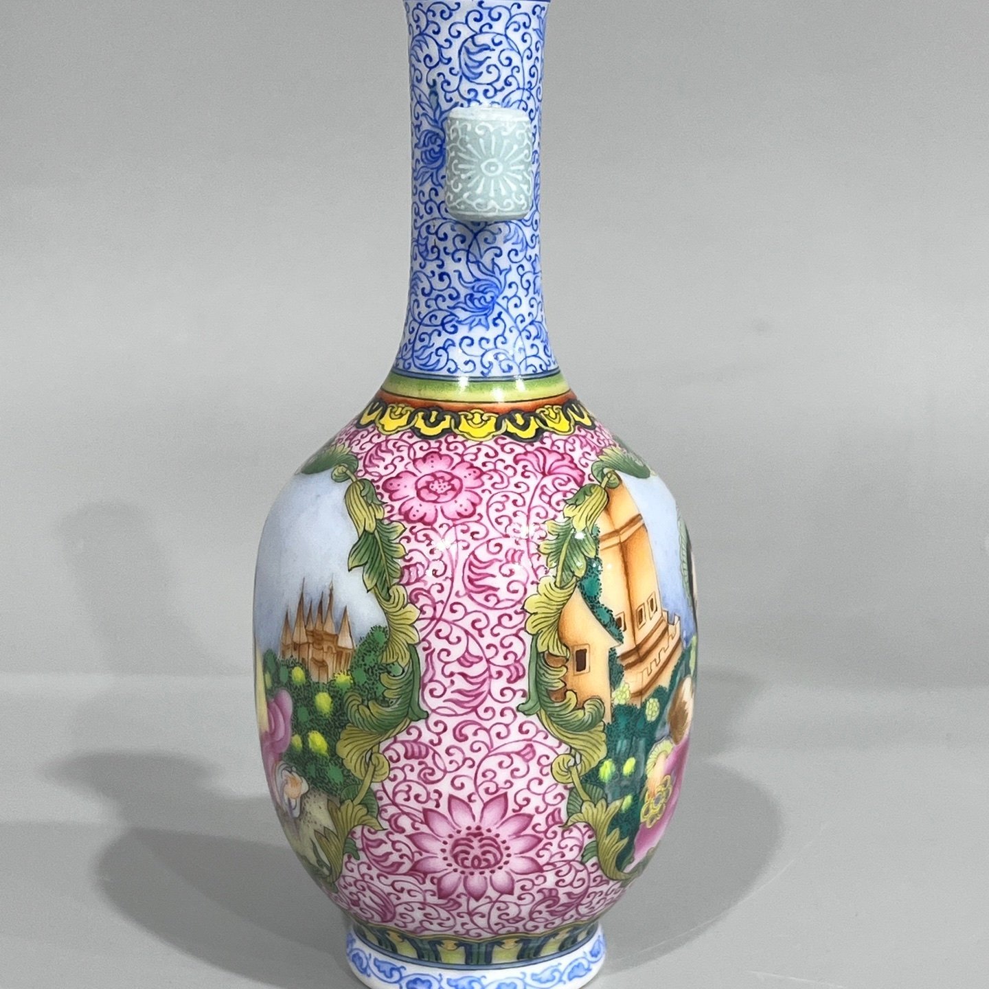 Qing Dynasty Qianlong Consecrated enamel vase