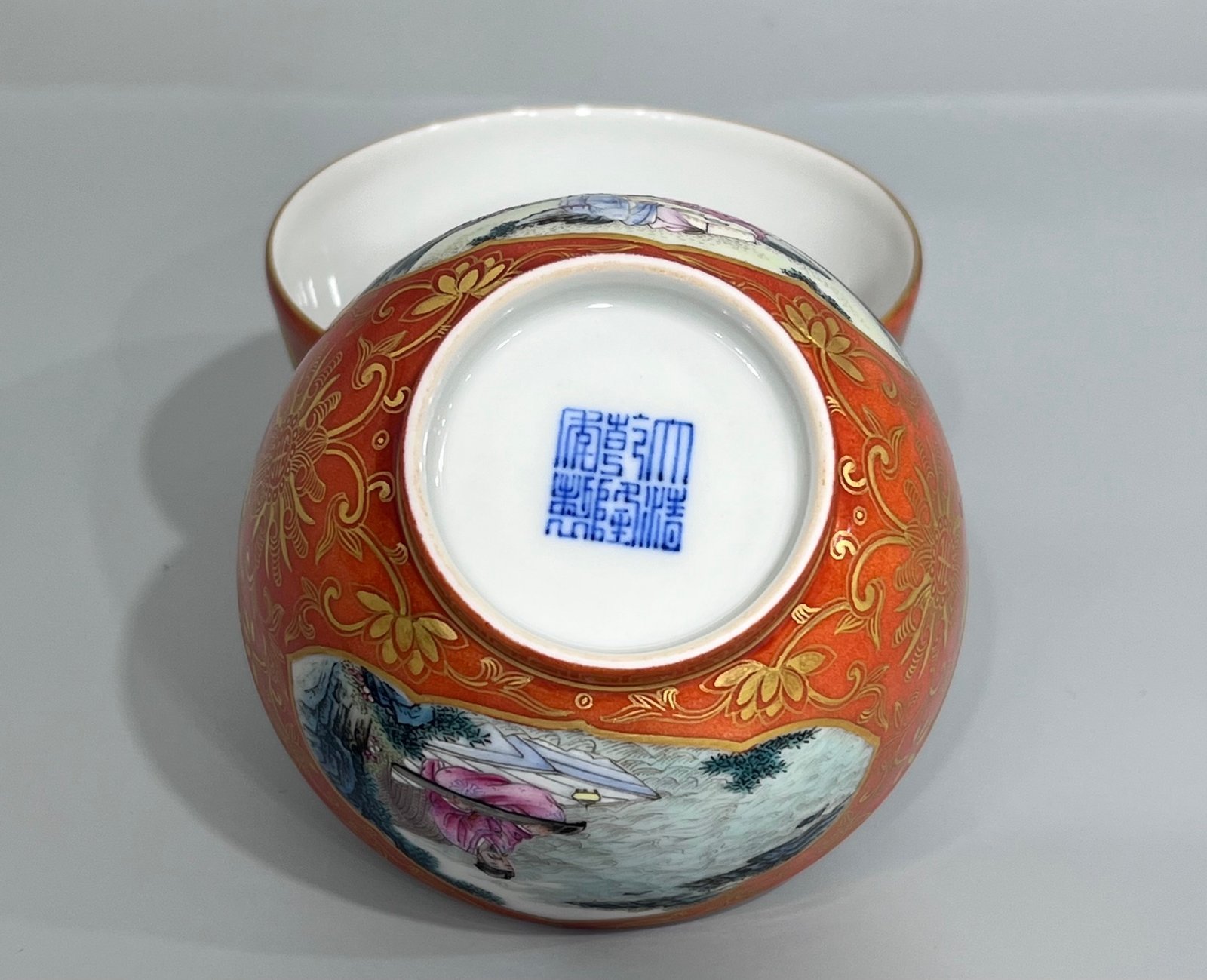 Qing Dynasty Qianlong Aluminum red with gold consecration and figure cup