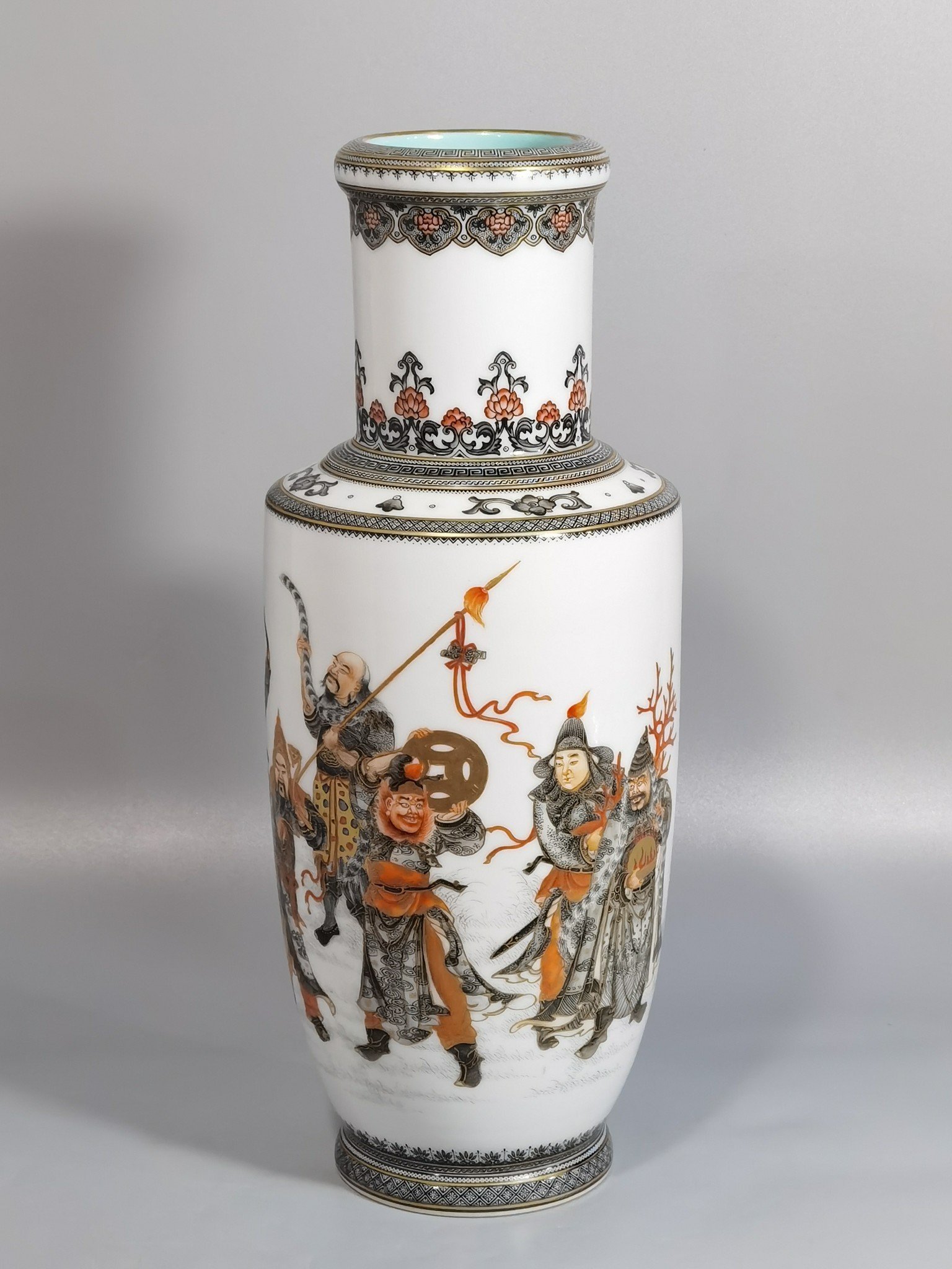 Qing Dynasty Qianlong decorated with ink and painted with gold eight barbarians vase