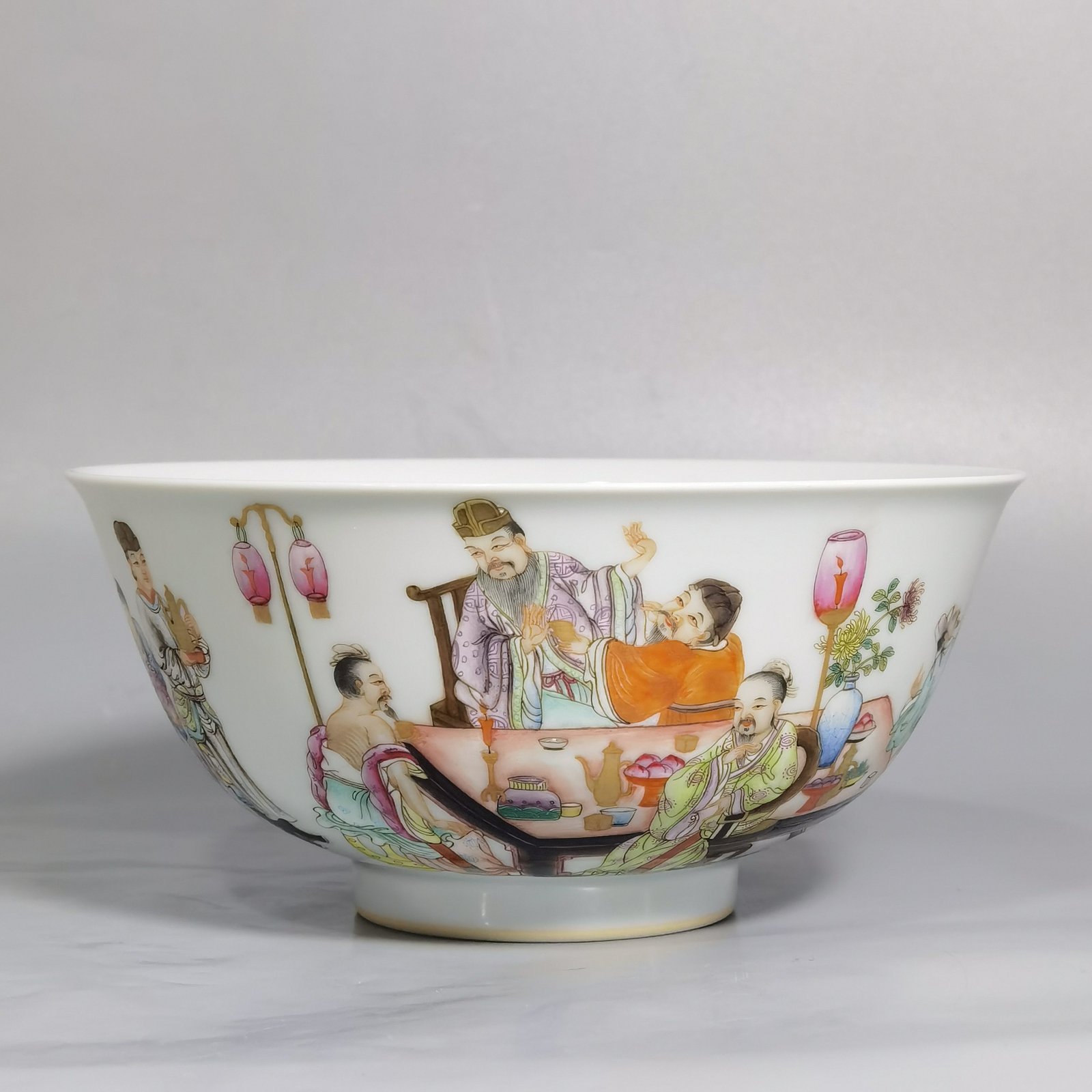 Qing Dynasty Qianlong A pastel-coloured bowl with poems