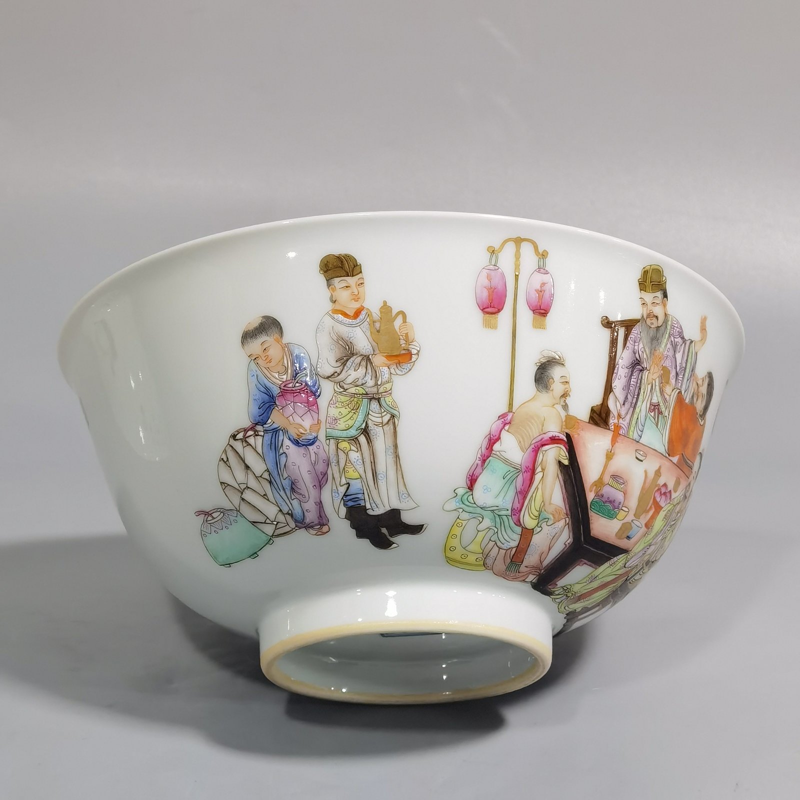 Qing Dynasty Qianlong A pastel-coloured bowl with poems