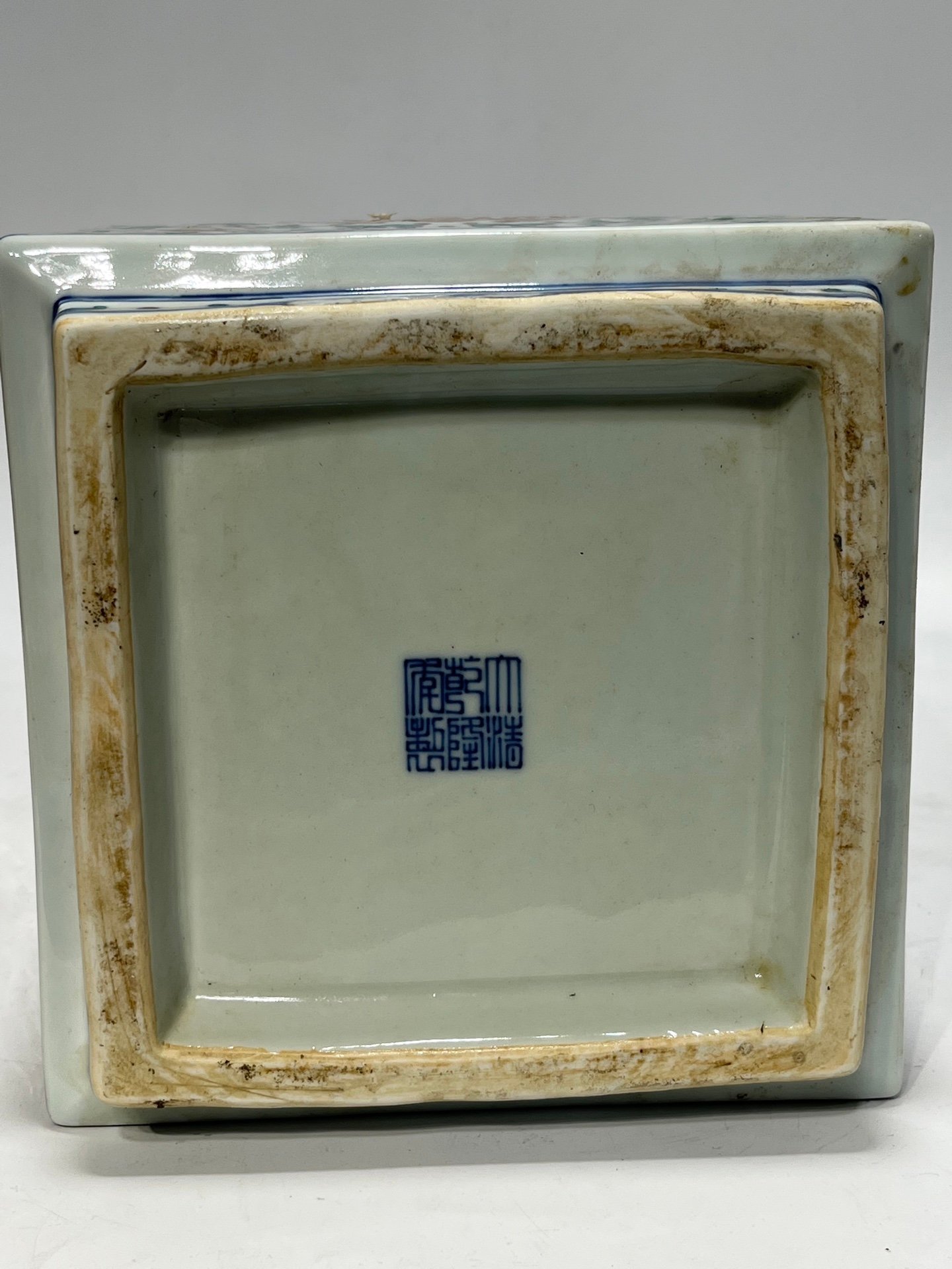 Qing Dynasty Qianlong doucai square amphorae
