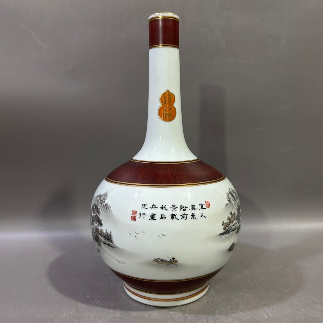 Qing Dynasty Qianlong wood grain ink color landscape vase