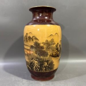 Qing Dynasty Qianlong wood grain edge ink color landscape winter melon vase
