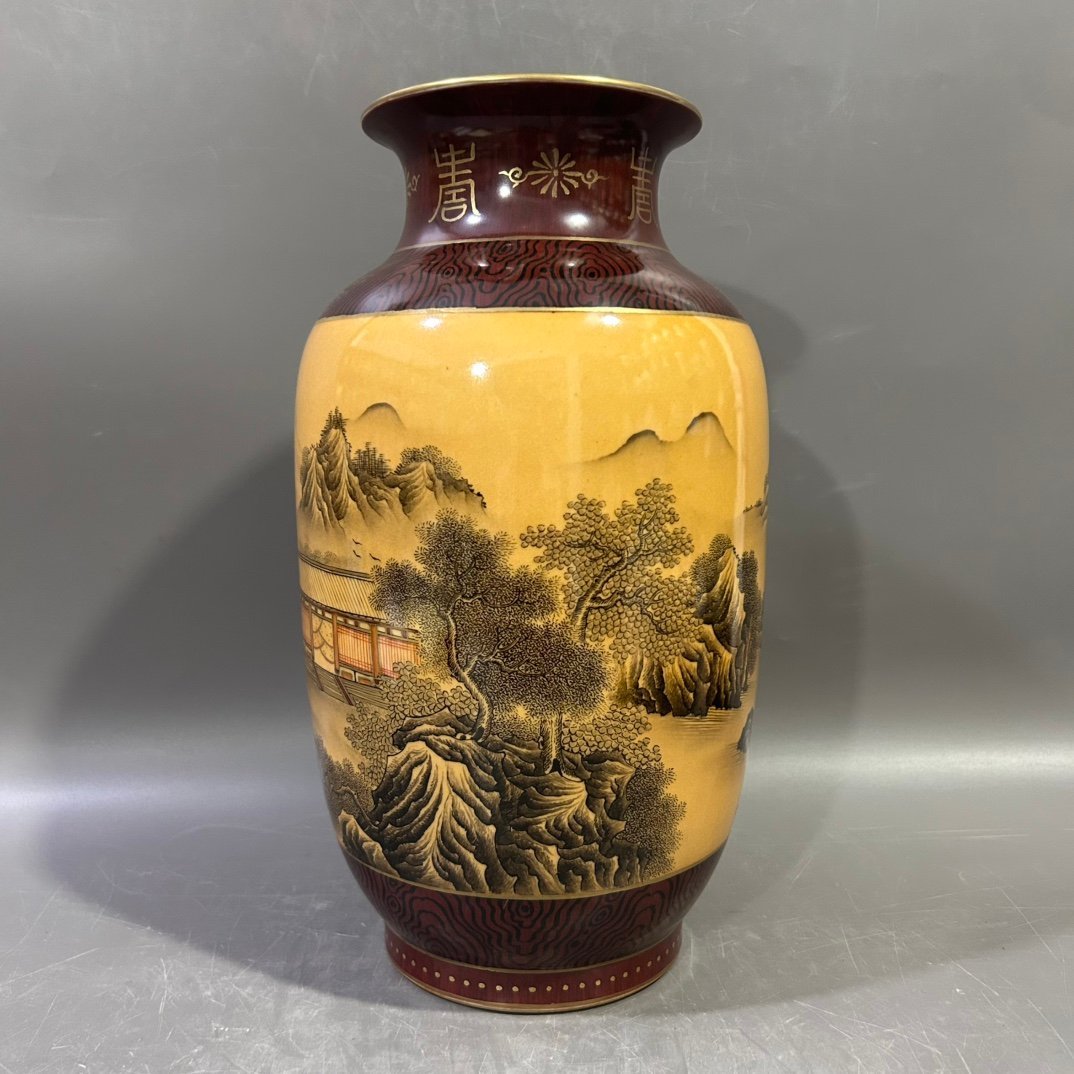 Qing Dynasty Qianlong wood grain edge ink color landscape winter melon vase