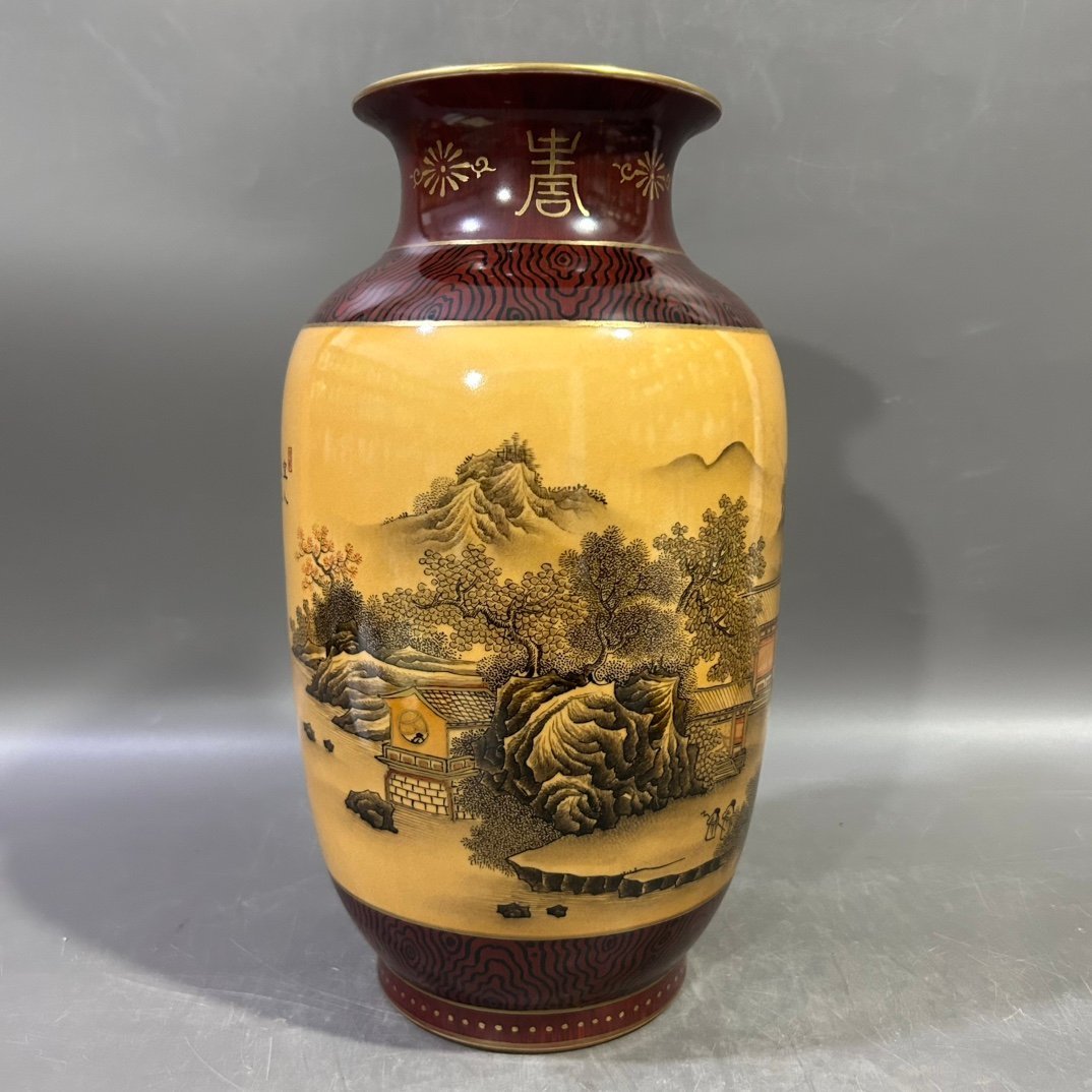 Qing Dynasty Qianlong wood grain edge ink color landscape winter melon vase