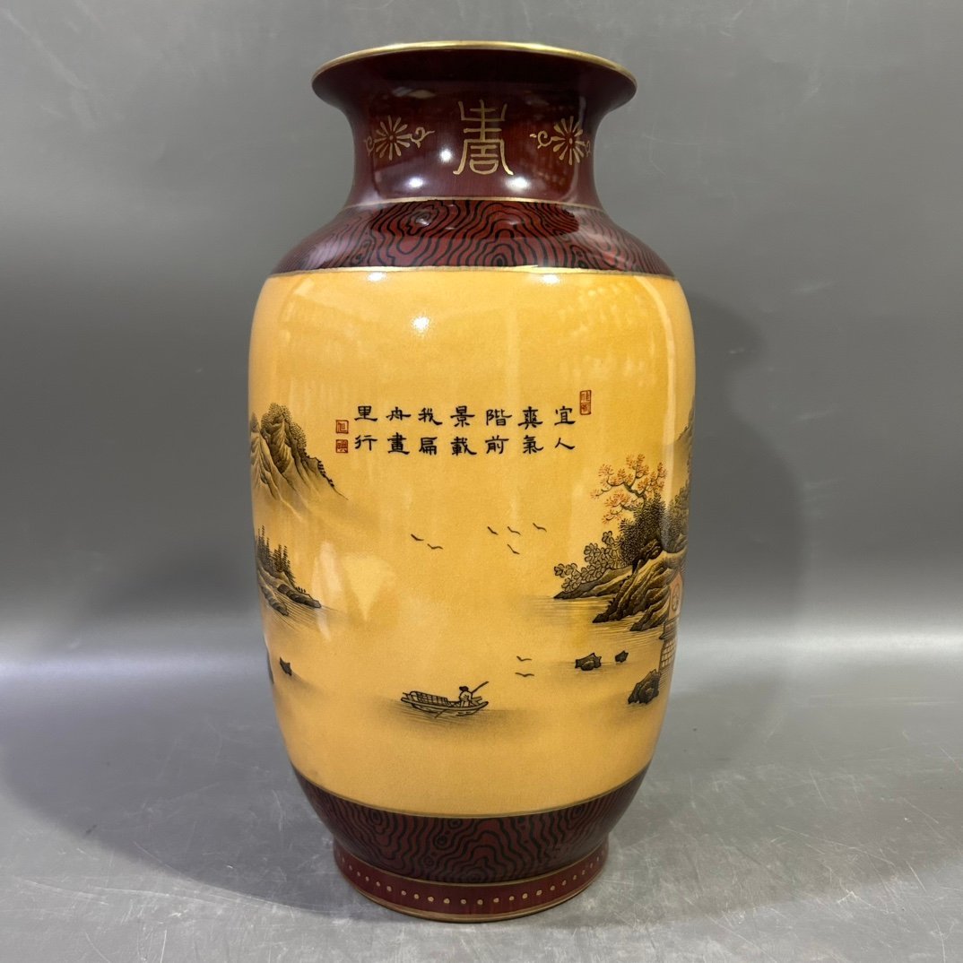 Qing Dynasty Qianlong wood grain edge ink color landscape winter melon vase