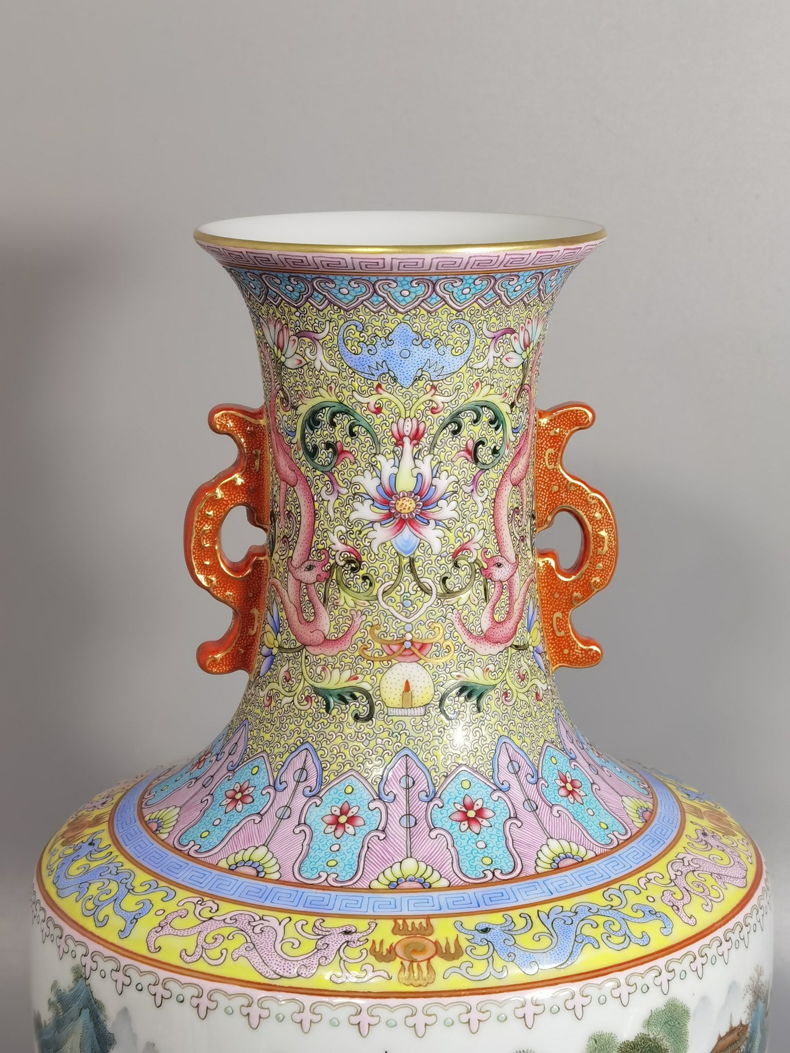 Qing Dynasty Qianlong Pavilion Landscape Figures Amphora
