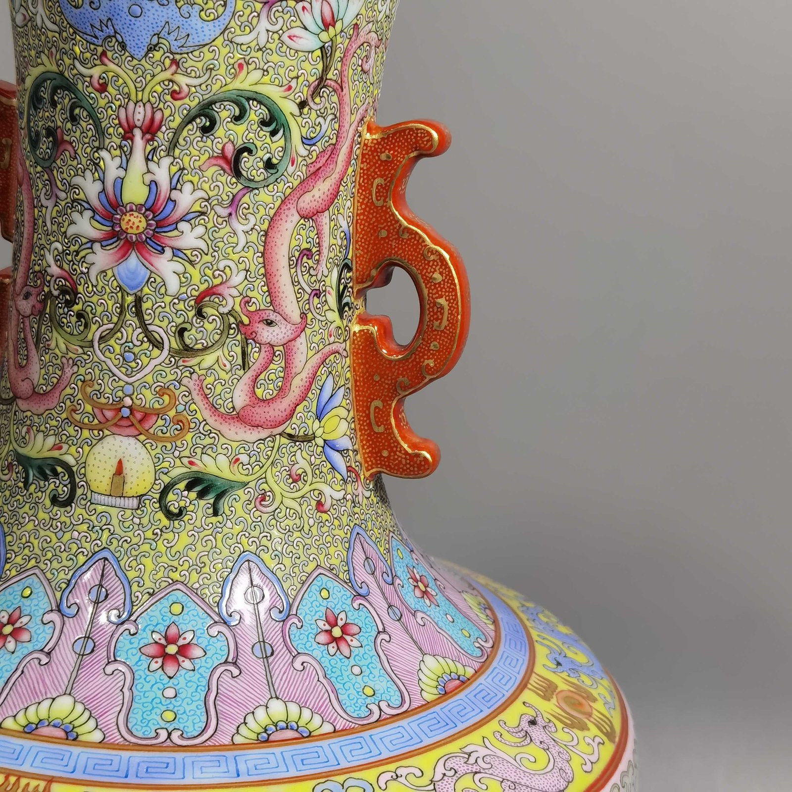 Qing Dynasty Qianlong Pavilion Landscape Figures Amphora