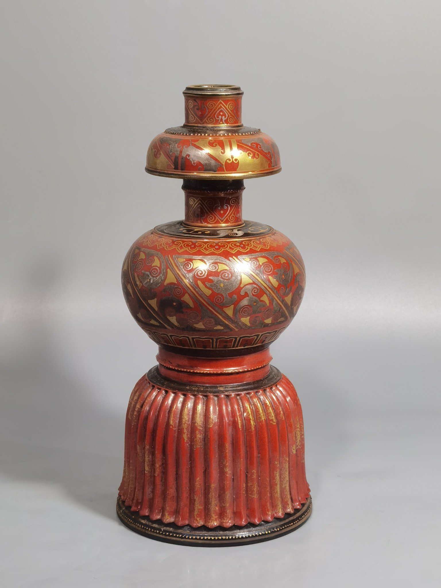 Qing Dynasty Qianlong Zhusha hong gilt silver spray bottle