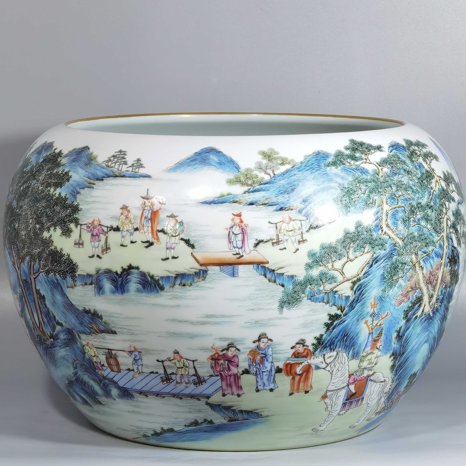 Qing Dynasty Qianlong Western color wash tank