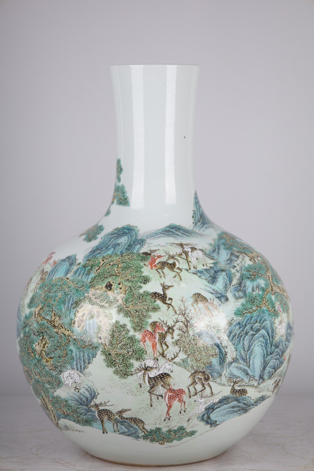 Qing Dynasty Qianlong famille rose celestial sphere vase