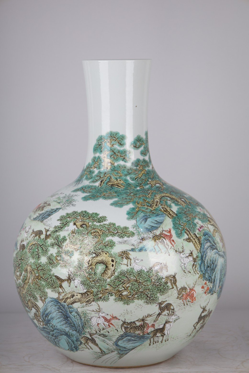 Qing Dynasty Qianlong famille rose celestial sphere vase