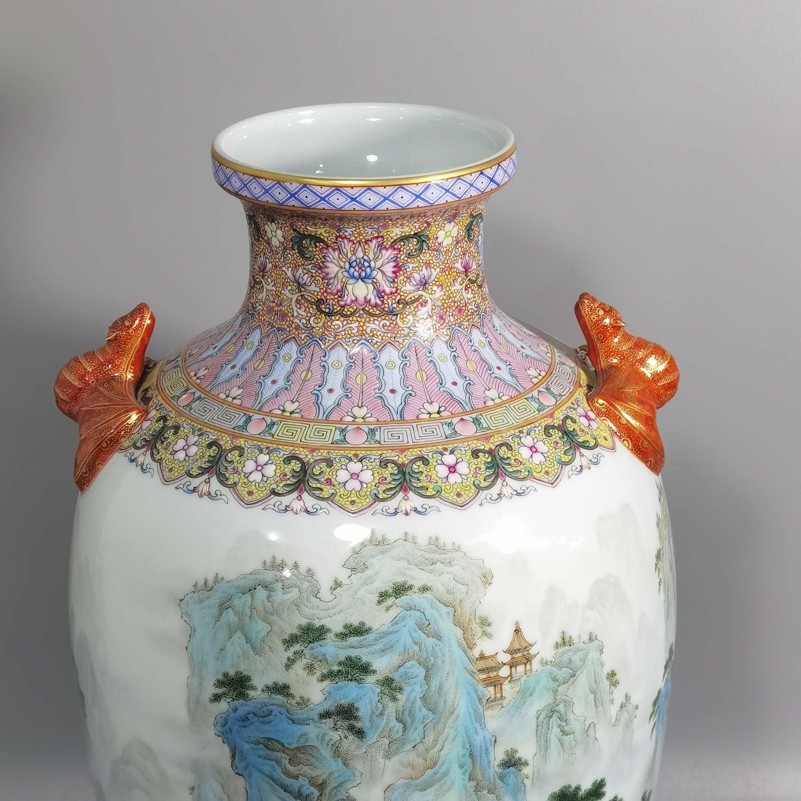 Qing Dynasty Qianlong pastel landscape pavilion and pavilion amphorae