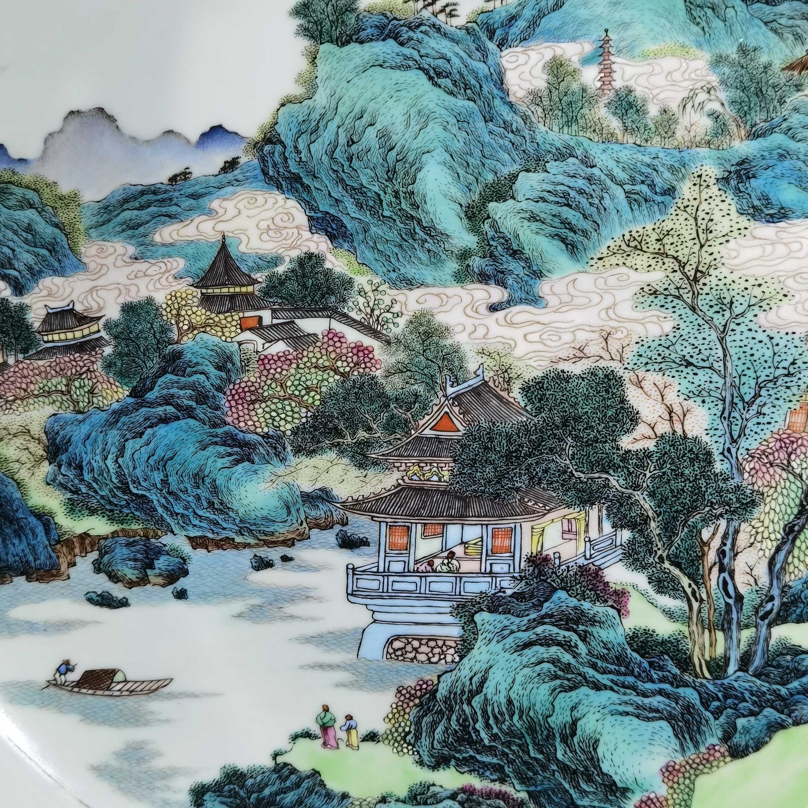 Qing Dynasty Qianlong pastel fish and algae pattern landscape and figure basin