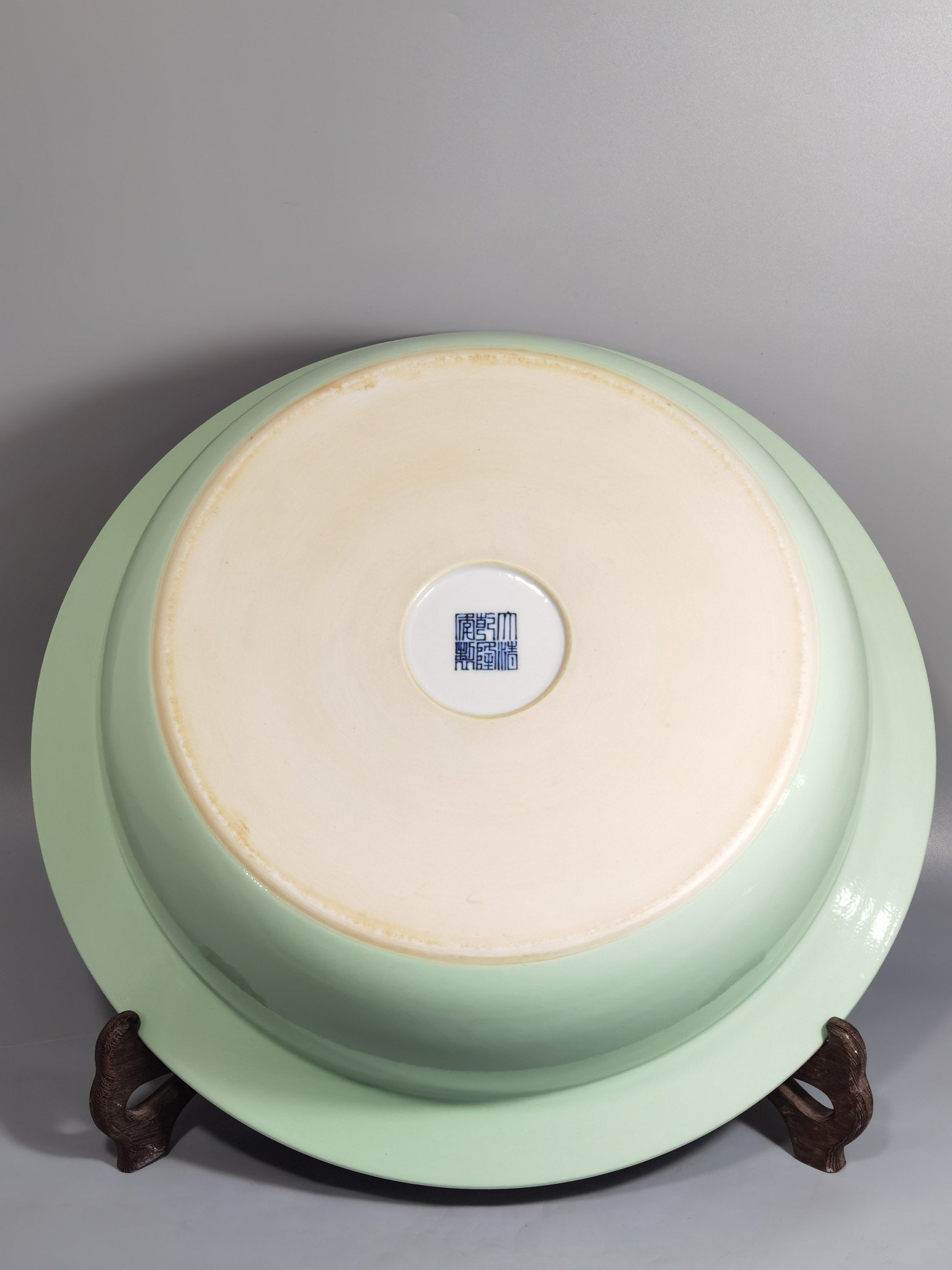 Qing Dynasty Qianlong pastel fish and algae pattern landscape and figure basin