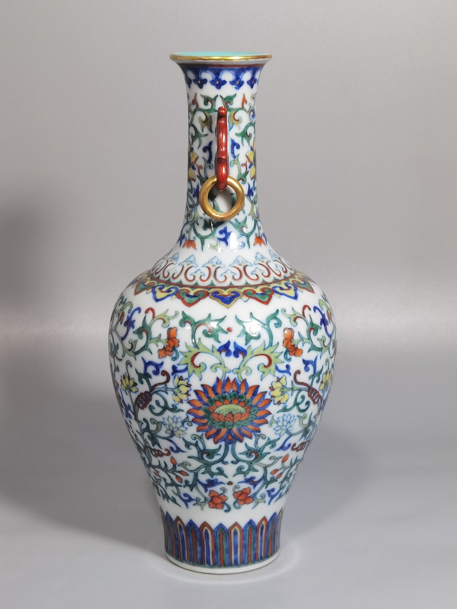 Qing Dynasty Qianlong blue and white doucai lotus pattern hanging ring amphorae