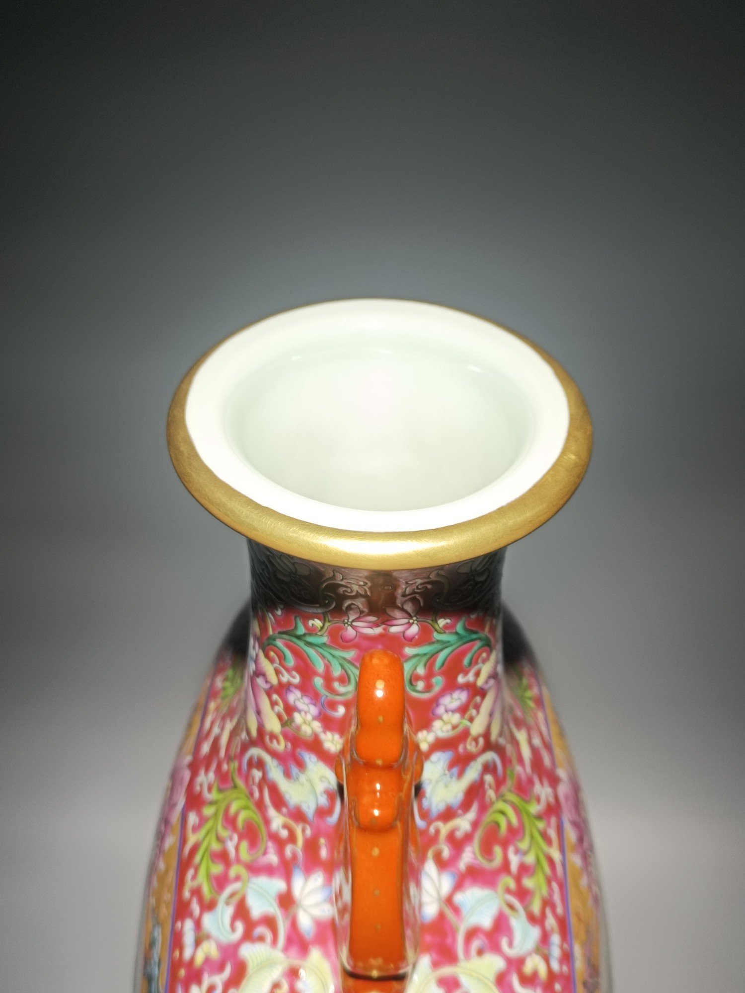 Qing Dynasty Qianlong pastel rouge ground blessing longevity and auspiciousness double-eared moon vase