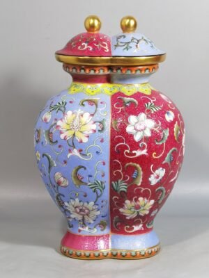 Qing Dynasty Qianlong Yangcai rolled blue and purple ground flower double-piece lidded jar