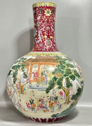Qing Dynasty Qianlong Yangcai rouge red dragon entwined branches figure celestial sphere vase