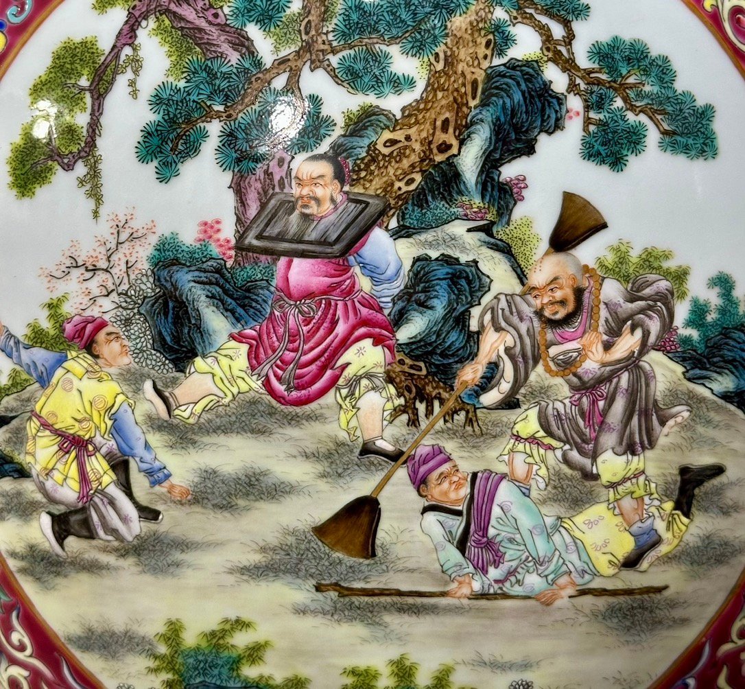 Qing Dynasty Qianlong A large vase with a yangcai rouge and red passionflower
