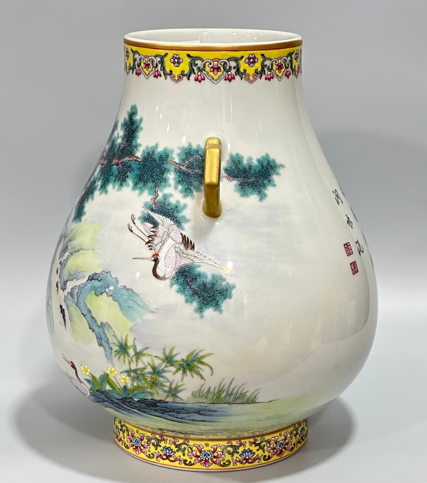 Qing Dynasty Qianlong Enamel double-eared statue with pines