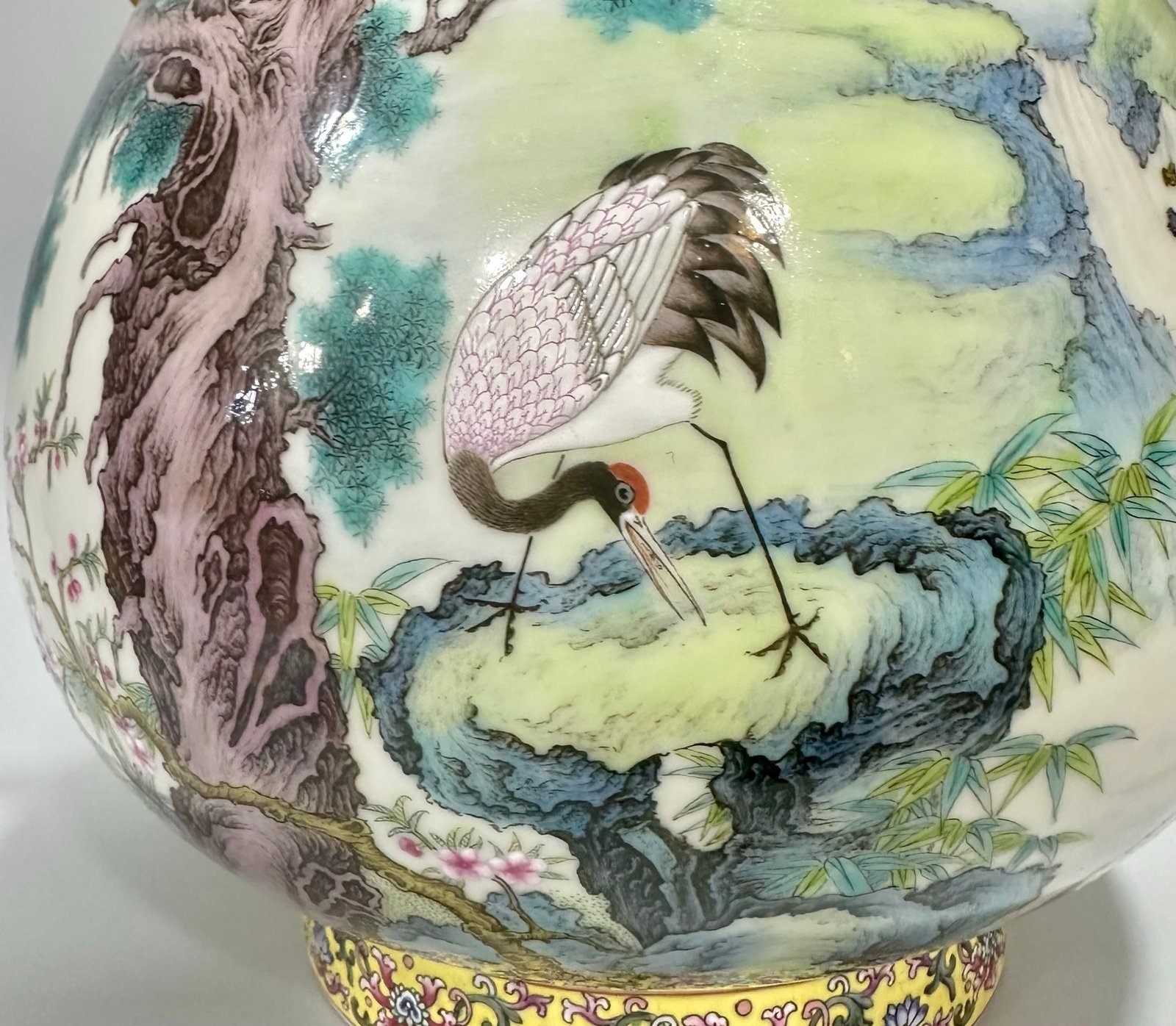 Qing Dynasty Qianlong Enamel double-eared statue with pines
