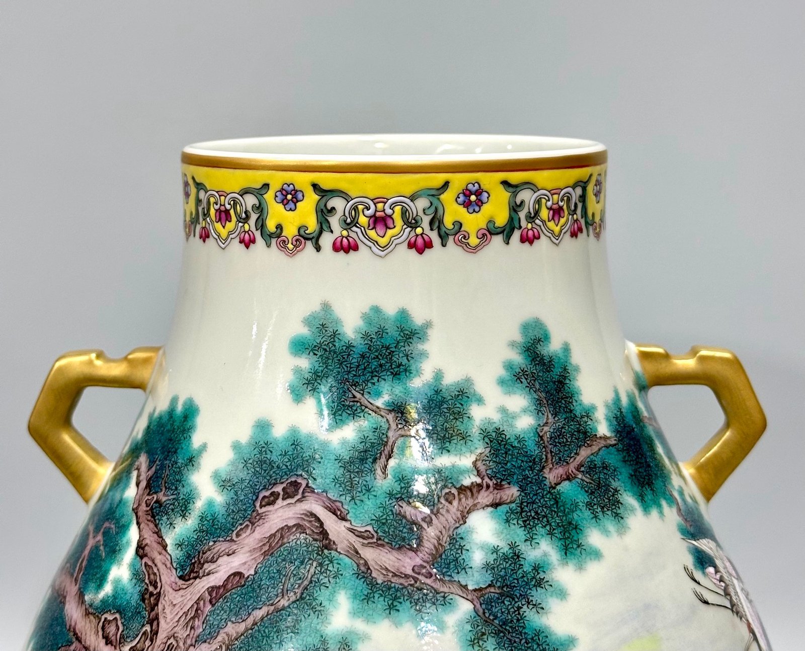 Qing Dynasty Qianlong Enamel double-eared statue with pines