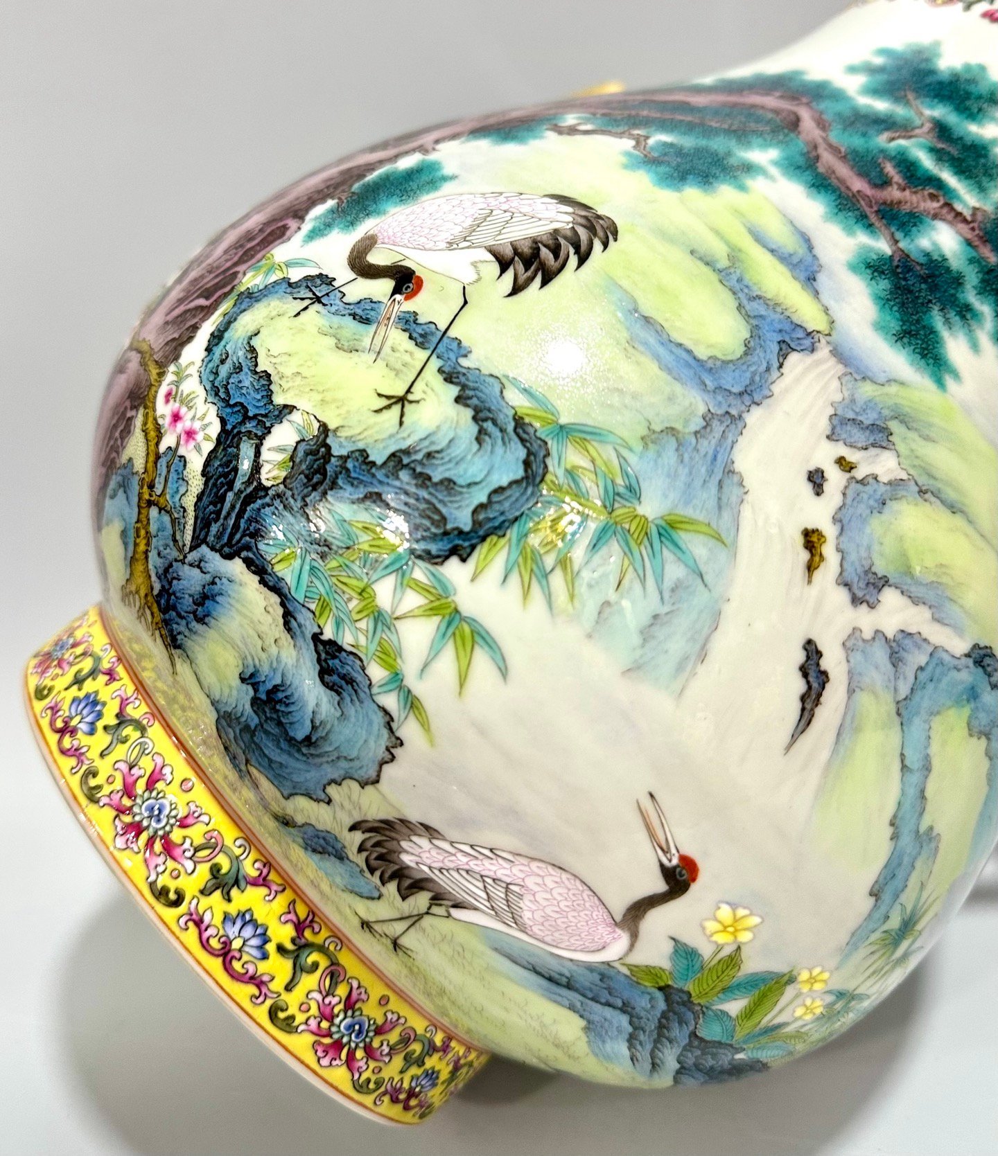 Qing Dynasty Qianlong Enamel double-eared statue with pines