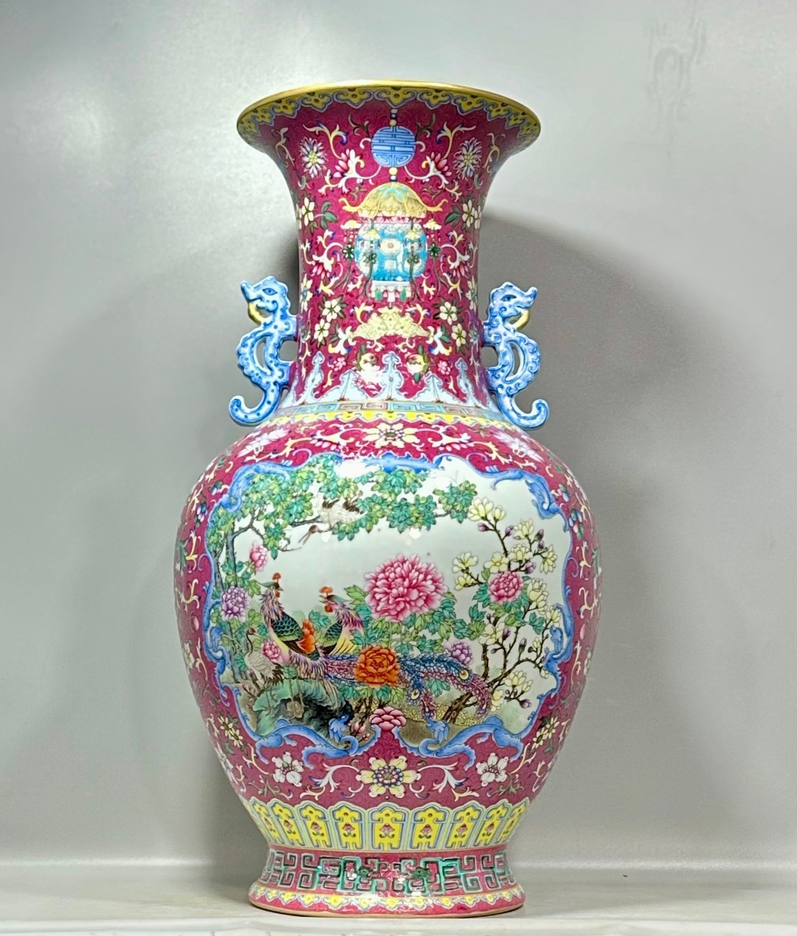 Qing Dynasty Qianlong Enamel and rouge flower and bird amphora