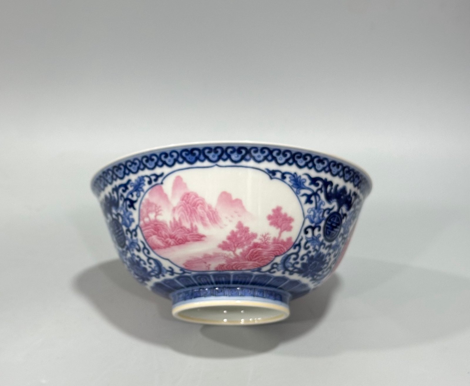 Qing Dynasty Qianlong Enamel blue and whit longevity flowers agate red landscape pavilion bowl