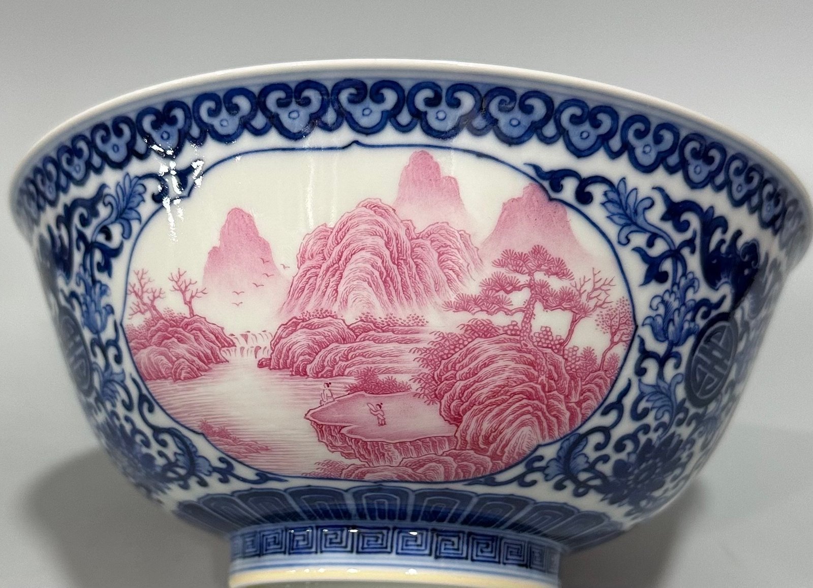 Qing Dynasty Qianlong Enamel blue and whit longevity flowers agate red landscape pavilion bowl
