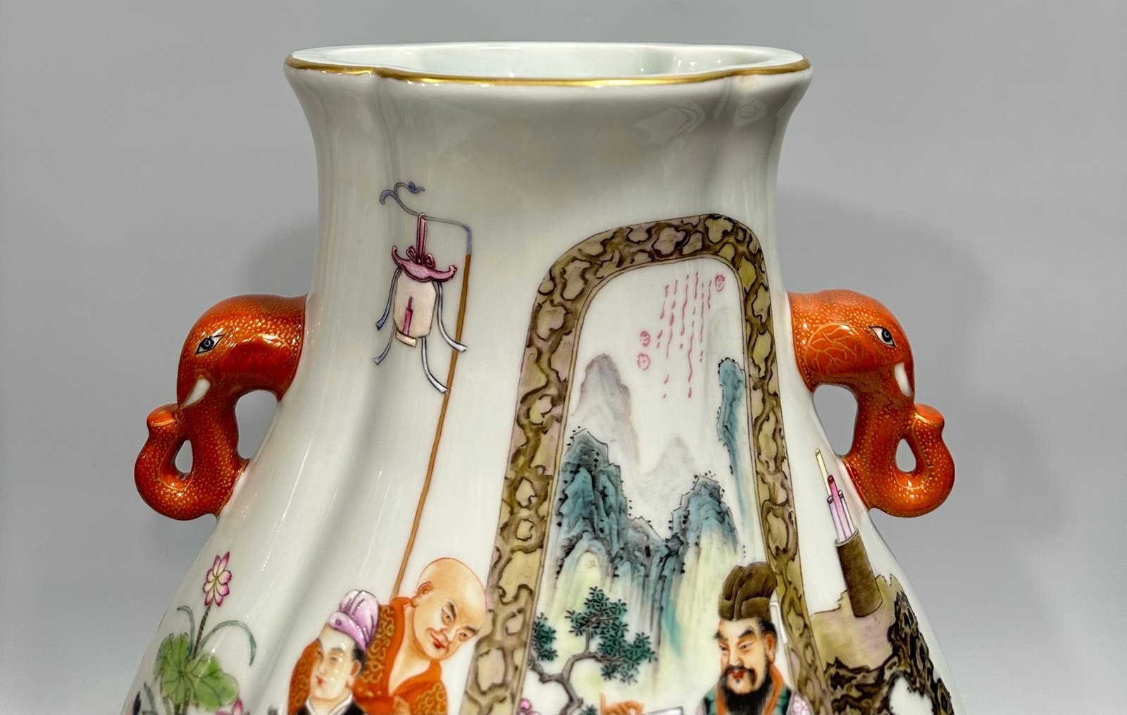 Qing Dynasty Qianlong double-eared begonia vase with pastel colors of elegant figures