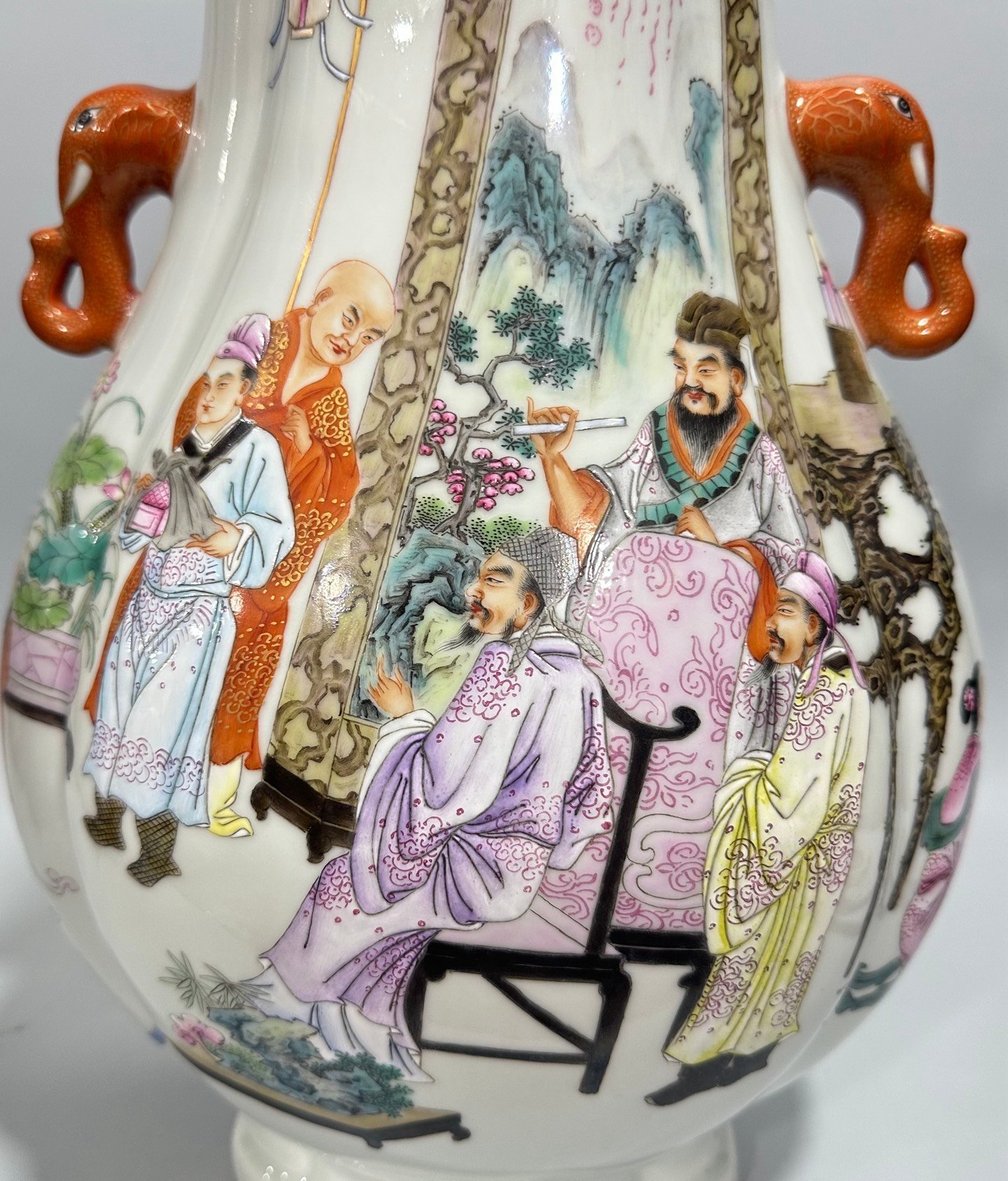 Qing Dynasty Qianlong double-eared begonia vase with pastel colors of elegant figures