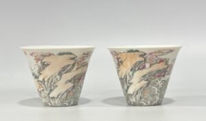 Qing Dynasty Qianlong Pastel Fushan Shouhai pattern horseshoe cup