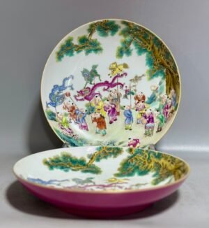 Qing Dynasty Qianlong Pastel rouge red painted figures and baby play plate